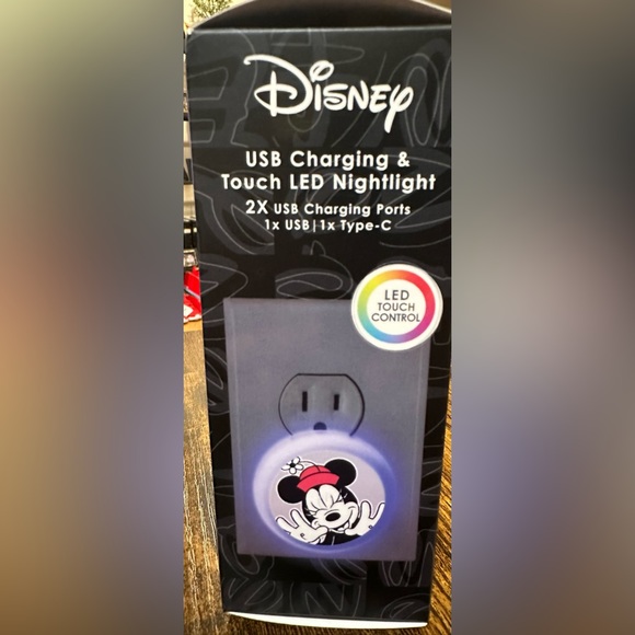 Disney USB Charging & Touch LED Nightlight NWT - Picture 6 of 6